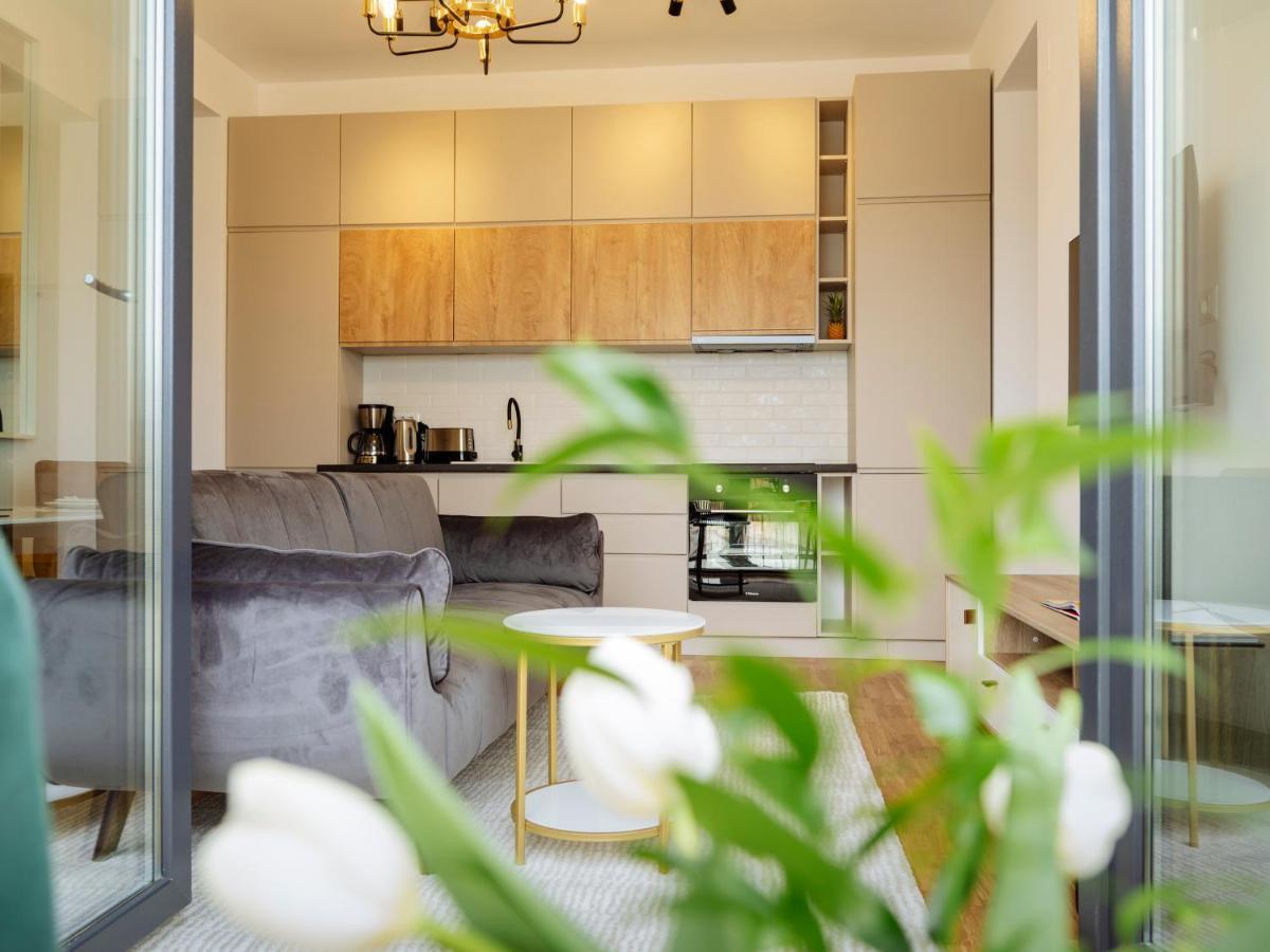 Sunny 2Br Flat - Top Location - Amazing Balcony Bucareste Exterior foto