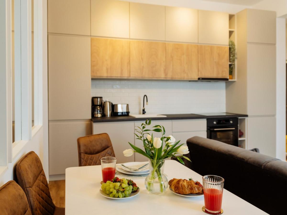 Sunny 2Br Flat - Top Location - Amazing Balcony Bucareste Exterior foto