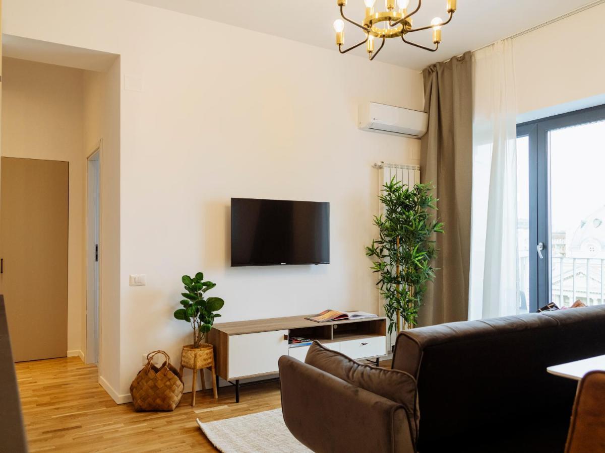 Sunny 2Br Flat - Top Location - Amazing Balcony Bucareste Exterior foto