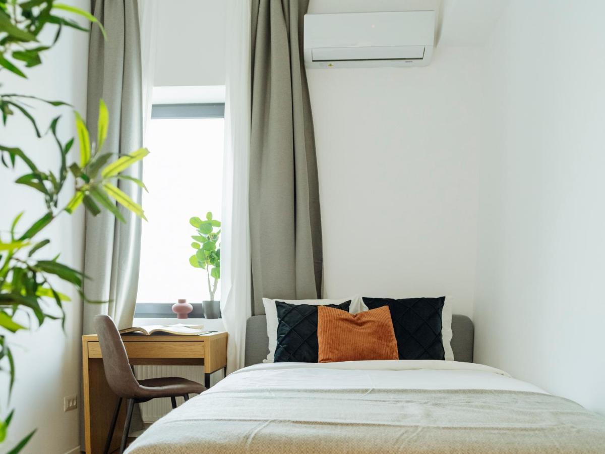 Sunny 2Br Flat - Top Location - Amazing Balcony Bucareste Exterior foto